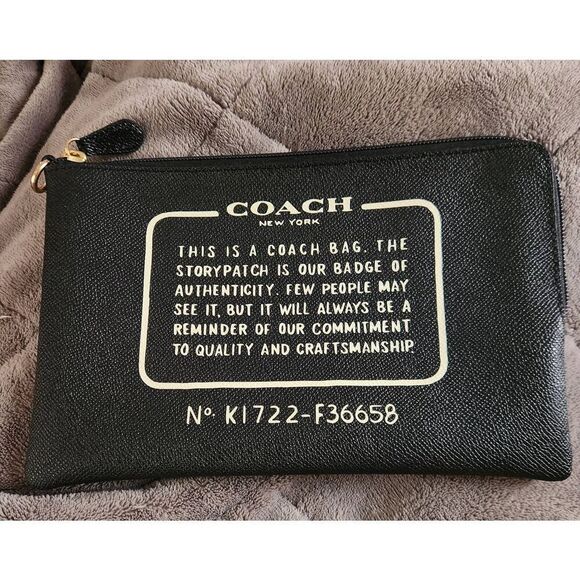 Coach Black StoryPatch Clutch Large Corner Zip Pouch K1722-F36658 EUC - Picture 1 of 3